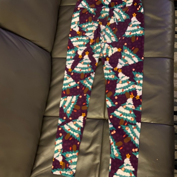 LuLaRoe leggings with holiday tree design - Picture 5 of 6